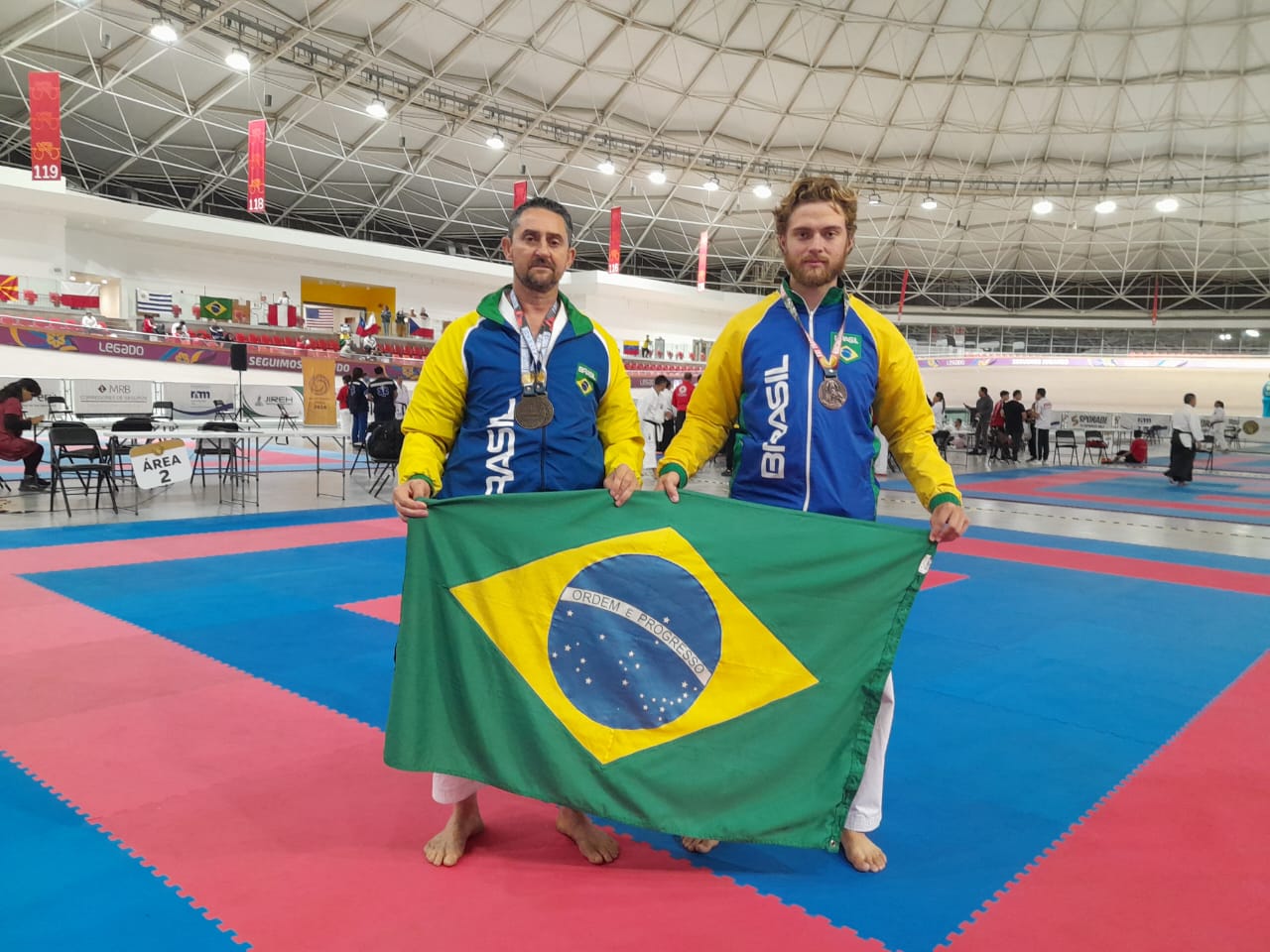 Atletas da Dojô Maziero Fazem História no Mundial de Karatê Tradicional